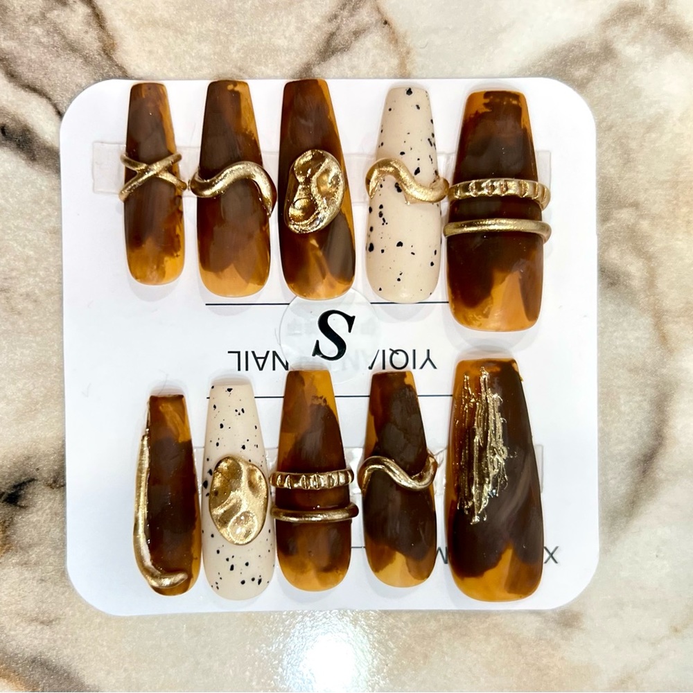 Gorgeous Press-On Nails (10 pieces)